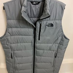 NORTH FACE MEN’S ACONCAGUA VEST MEDIUM GRAY